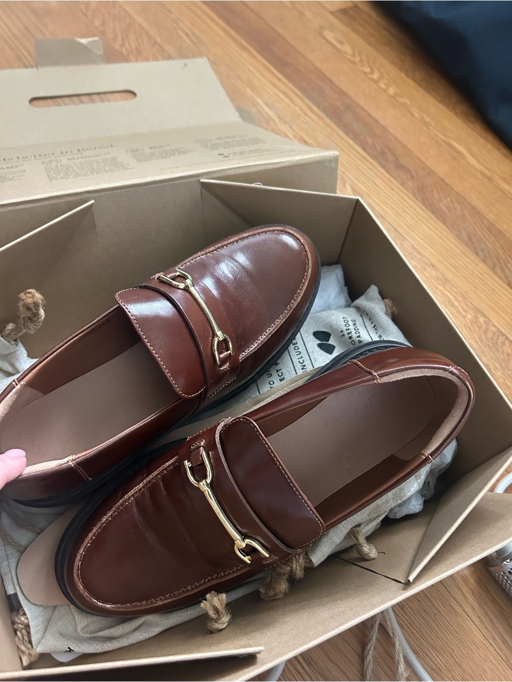 Women’s bared footwear wedgebill loafers
